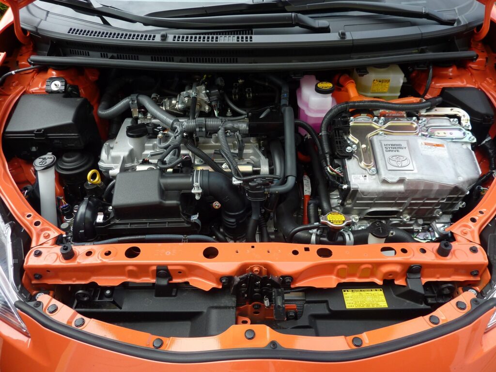 Compartiment moteur d'une Toyota Hybride